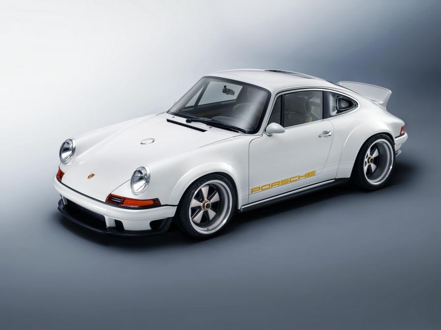  Porsche 911 DLS by Singer 2018 года  (фото 32 из 40)